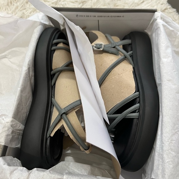 Vagabond Blenda Platform Sandal - size 39 US 8.5 & 49 US 9.5 - NIB - Picture 8 of 10